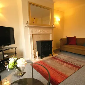 Cedar Court Central Town House Cheltenham